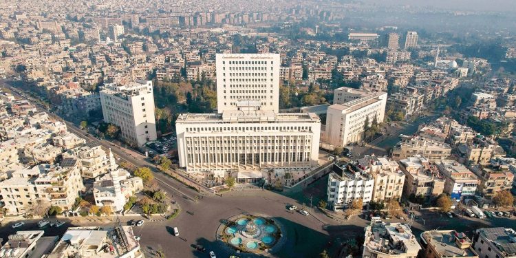 الليرة السوريّة بين استبدال العملة وأزمة الثقة