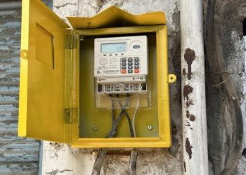 العدادات الإلكترونية بين تنظيم الاستهلاك وشكاوى الأهالي من ارتفاع التكاليف