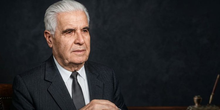 سيداي كلش.. شاعر الوطن واللغة الذي حوّل القصيدة إلى ذاكرة شعب