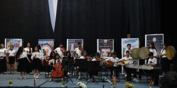 مهرجان مسرح الطفل في روج آفا… حين تلتقي اللغة الأم بالفن لصناعة الإبداع والتعايش