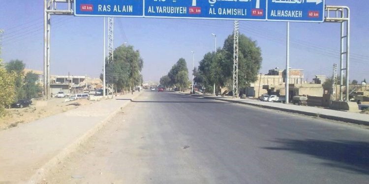 المعابر السورية بين الحصار والمساومات الدولية… صراع النفوذ على شريان الاقتصاد