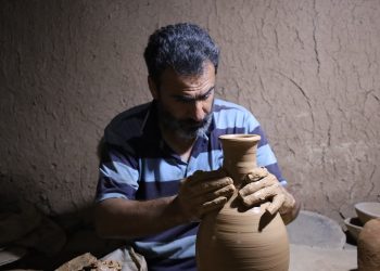 الفخار السوري… حرفةٌ عمرها آلاف السنين تصارع للبقاء في الجزيرة