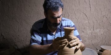 الفخار السوري… حرفةٌ عمرها آلاف السنين تصارع للبقاء في الجزيرة