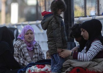 لبنان.. النساء في قلب الأزمة النزوح والحرب يهددان الصحة والأمان