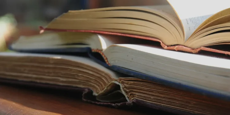 التكثيف بين المعنى والإبهام