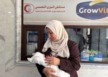 هيئة المرأة تتبنى رعاية الطفلة التي عثر عليها في قامشلو
