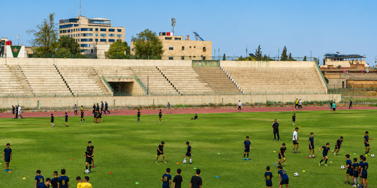 عندما تصبح كل مجموعة أطفال “أكاديمية” كروية.. من يتحمّل المسؤولية؟
