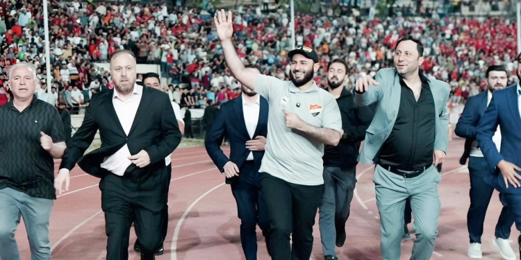 تأخّر ديربي حلب بانتظار المحافظ… هل عادت عقلية المسؤول فوق المباراة؟