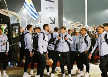 إجراءٌ غير مسبوق.. أوروغواي تعاقب نجومها بعقوبة لم تحدث من قبل