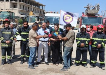 فرق الطوارئ والإطفاء في كوباني تتأهب لحماية المحاصيل الزراعية