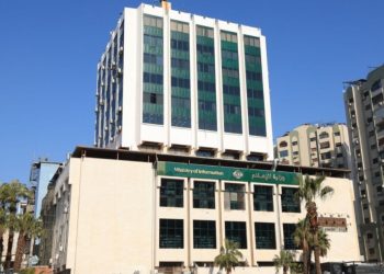 نقل إعلاميين من دمشق إلى المحافظات الشرقية يُشعل جدلاً كبيراً