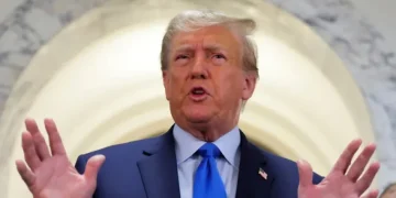 مسؤولون أمريكيون يحذّرون من تداعيات التصعيد مع إيران