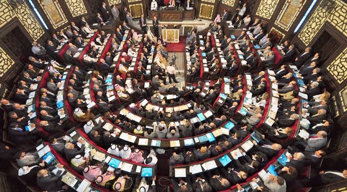 الحكومة المؤقتة تُعلن عن أسماء 70 عضواً لمجلس الشعب