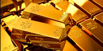 الذهب يتراجع مع ترقّب محضر الفيدرالي