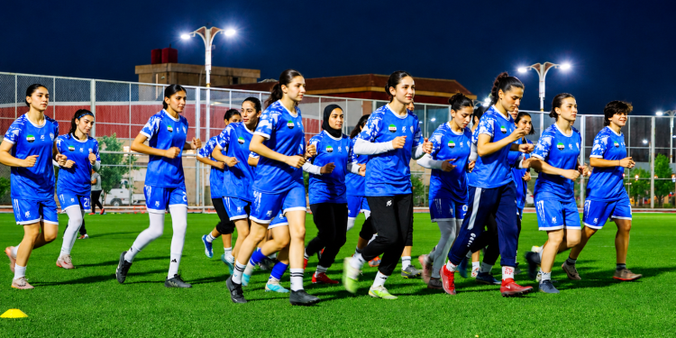 الأزمة المالية تهدد مشاركة سيدات الهلال في بطولة غرب آسيا