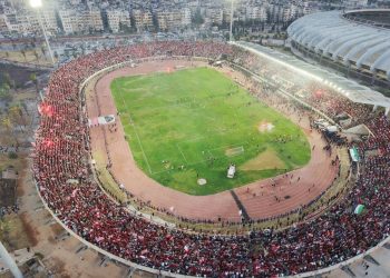 طوفان جماهيري في الحمدانية.. أهلي حلب يحتفل باللقب الثامن