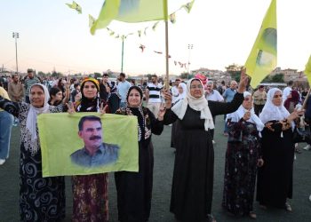 أهالي قامشلو يحتجون للمطالبة بالحرية الجسدية للقائد عبد الله أوجلان