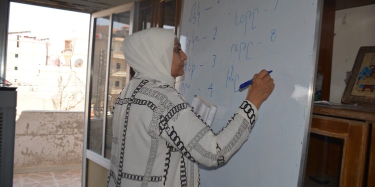الأرمن يتمسكون بلغتهم الأم.. مطالب بالاعتراف الرسمي باللغة الأرمنية