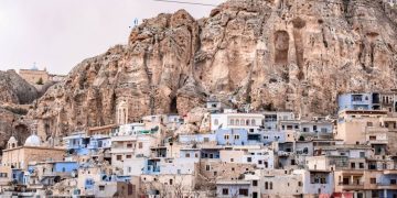 معلولا … درة دمشقية وجوهرة السياحة السورية