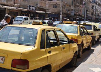 أزمة الوقود في الجزيرة تُرهق السائقين وتضاعف تكاليف النقل