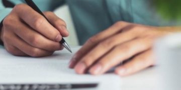 أخطاء الإملاء جريمة في حق العربية