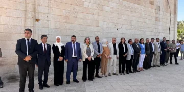 جامعة روج آفا تستقبل وفداً من وزارة التعليم العالي والبحث العلمي
